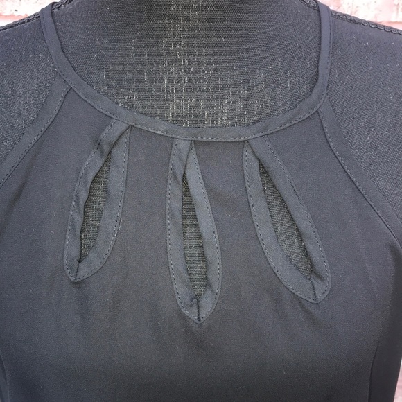 NWT Papermoon  Walita  solid black halter neck chiffon sleeveless top. Size XS - Picture 3 of 13